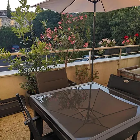 Familial Piscine - Proche Gare Et Tram